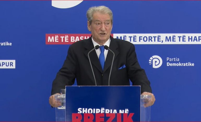 “RAMA, KËRCËNUESI MË I MADH…”/ Berisha: Të qartësohet lidhja e ‘turistëve me shërbimet