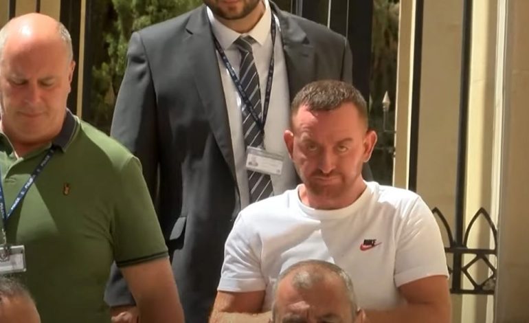 A ËSHTË LEDJON BRAKAJ AUTOR I KRIMIT QË TRONDITI GREQINË 7 VITE MË PARË? ADN-ja dhe kapuçi i harruar në vendin e krimit