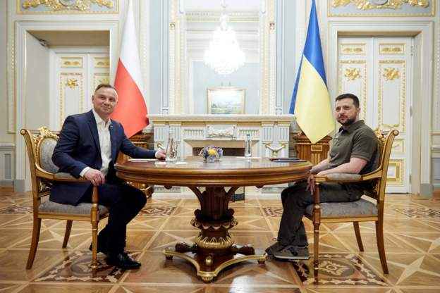 “MBËSHTETJE USHTARAKE PËR UKRAINËN”/ Presidenti polak në Kiev, takohet me Zelenskyn