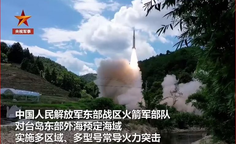 TENSIONE NË PAQËSOR/ Synonin Tajvanin, raketat balistike kineze ngatërrojnë objektiv dhe zbarkojnë në ujërat e Japonisë