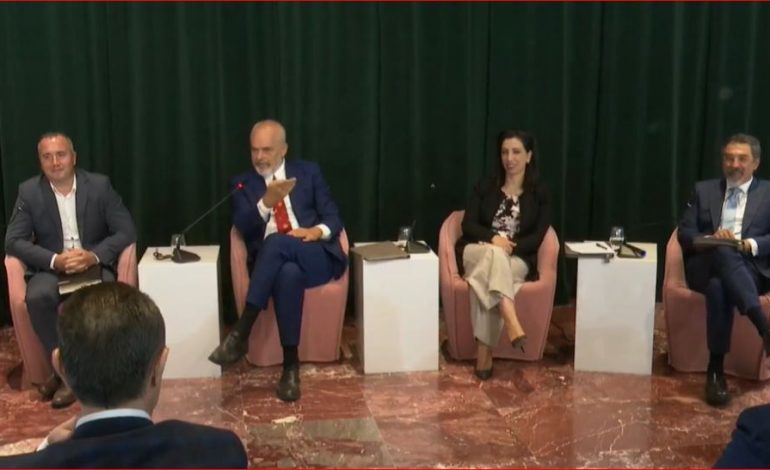 “PO HAPI O BURR I DHEUT BASTET”/ Batutat e Ramës me krerët e federatave: Pa i heq gjë kampionëve tuaj…