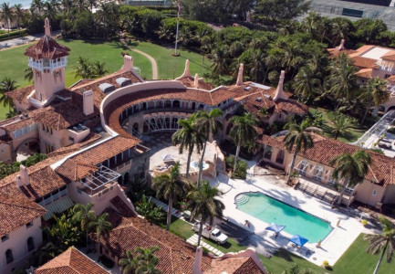 THELLOHET SKANDALI/ New York Times zbulon çfarë përmbanin mbi 300 dokumentet e klasifikuara që u gjetën në rezidencën e Trump në Florida
