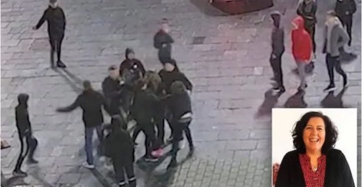 PO RRIHNIN BRUTALISHT TË RIUN/ Nëna e tre fëmijëve futet në mes të turmës për ta shpëtuar