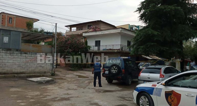 DALIN PAMJET/ Punonjësi i IMT-së po zbatonte urdhrin për shembjen e banesës, por u plagos nga kryefamiljari