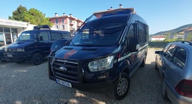 PLAGOSJA ME ARMË NË LAÇ/ Policia: U qëllua në drejtim të 60-vjeçarit