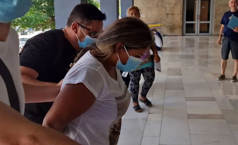 U PËRLESHËN PËR NJË BURRË/ Dy gratë shqiptare përfundojnë njëra në burg tjetra në spital pas sherrit me thikë