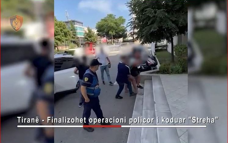 MORI ME FORCË NË MAKINË NJË VAJZË DHE…/ Arrestohet 36-vjeçari i shpallur në kërkim