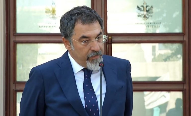 ZYRTARE/ Shkarkimi i Gledis Nanos, Çuçi konfirmon drejtorin e ri të Policisë, Muhamet Rrumbullaku