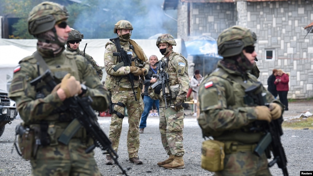 TENSIONET NË KOSOVË/ NATO shpreh gatishmërinë për të dërguar më shumë trupa në rast trazirash të reja