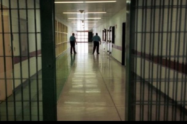 E RËNDË/ E kërcënuan “shokët” e qelisë, 28-vjeçari tenton të vetëvritet në burgun e Drenovës (EMRI)