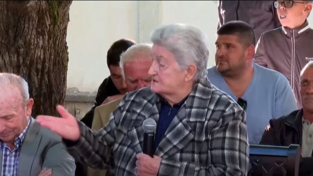“ISHALLA…”/ E moshuara i kërkon leje Berishës të vrasë Ramën, një tjetër i uron atij vdekjen
