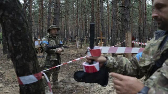TMERR/ Gjenden qindra trupa njerëzish të masakruar, Ukraina zbulon një tjetër varr masiv
