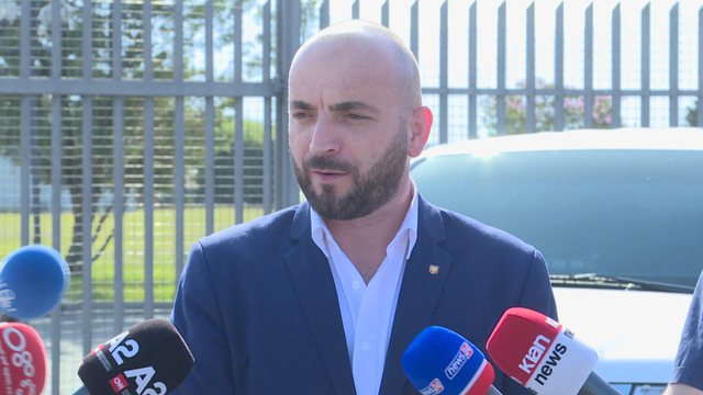 EMRAT/ Gledis Nano: Si na “shpëtoi nga duart” Ervis Martinaj dhe 13 super kriminelë të tjerë
