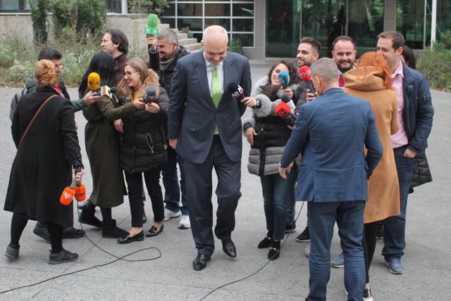 KRYESIA E PS VENDOS TRE DREJTUES TË RINJ QARQESH/ Klosi në Vlorë, Spiropali në Shkodër, Majko në Kukës