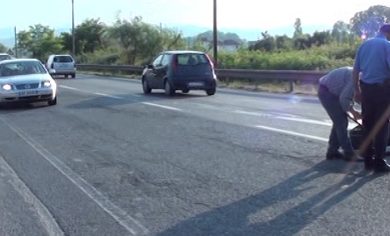 TRAGJIKE/ Motoçikleta del nga rruga në Himarë, ndërron jetë drejtuesi 40-vjeçar! Policia jep detajet