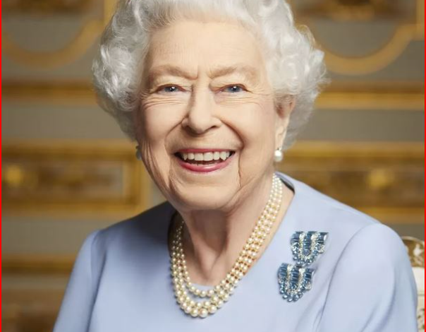 FOTOLAJM/ Buckingham Palace zbulon portretin e papublikuar më parë të Mbretëreshës Elizabeth II