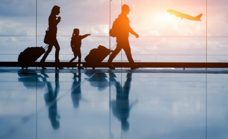 “BIZNESET NUK PO GJEJNË PROFESIONISTË”/ VOA: Largimi i të rinjve pengon zhvillimin e turizmit