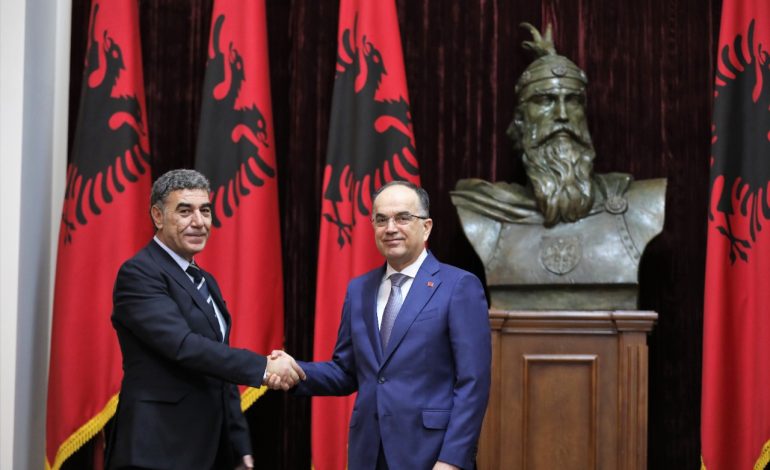 BETOHET PARA PRESIDENTIT TË REPUBLIKËS/ Gjyqtari më i ri i Gjykatës Kushtetuese Ilir Toska