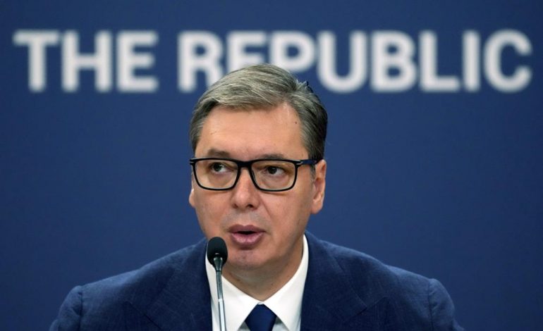 “RRETHANAT KANË NDRYSHUAR”/ Vuçiç: Kam qenë për rishkrimin e kufijve të Kosovës, por…
