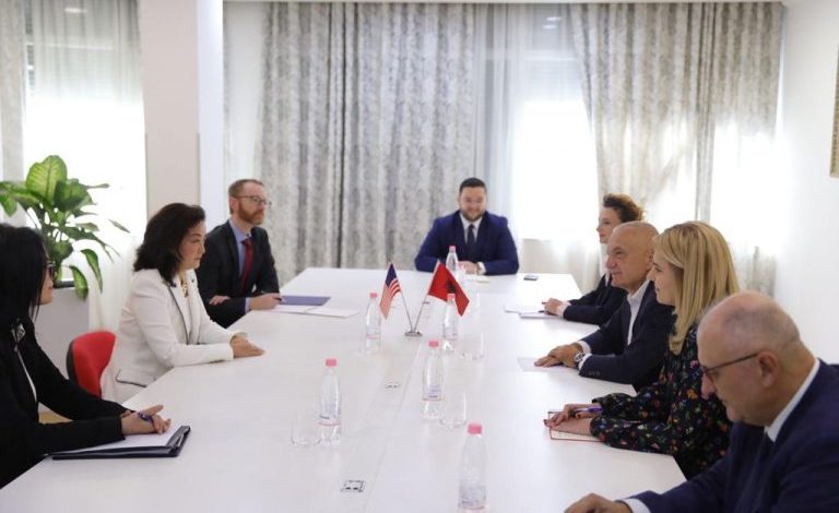 ZBARDH BISEDËN ME YURI KIM PËR BERISHËN “NON GRATA”/ Meta: I thashë ambasadores se…