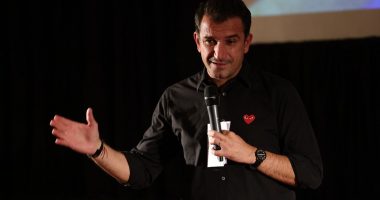 FESTIVALI “MARUBI” KUSHTUAR UKRAINËS/ Veliaj: Të hënën takoj kryebashkiakun e Kievit, do rindërtojmë shkolla në Ukrainë