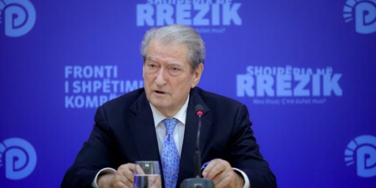 “FOLTORJA” ME SHQIPTARËT NË ITALI/ Berisha: Ja çfarë më tha Berluskoni në takimin e vitit 2005