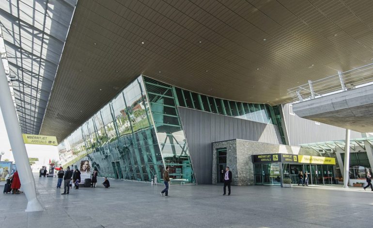SULMI KIBERNETIK NË SISTEMIN TIMS/ Ja si paraqitet situata në Aeroportin e Rinasit dhe pikat kufitare në vend
