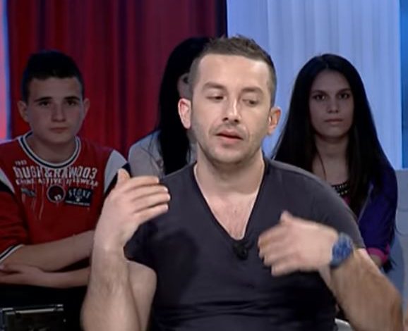 I IKU POLICISË DHE BRAKTISI MJETIN ME REFUGJATË NË GJIROKASTËR/ Si ra në pranga pas 4 muajsh kërkime DJ Cherry