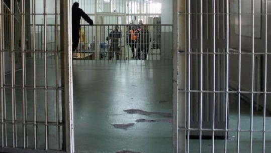 NDODH EDHE KJO/ I dënuari bëhet “tapë” në burgun e Drenovës, thyen xhamat dhe bën sherr me “shokët”