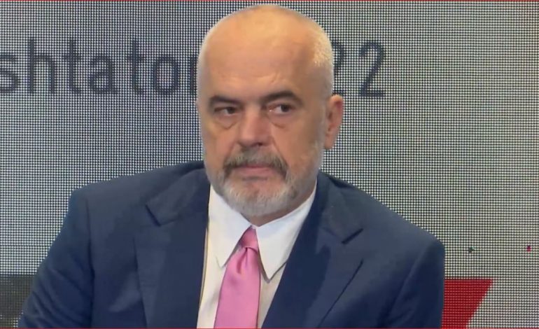 “50% E MBETJEVE MBETESHIN NË RRUGË”/ Rama: Sot mbledhin 90% të tyre, Himara histori suksesi