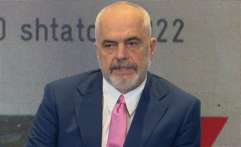 IRONIZON KRYEBASHKIAKUN E HIMARËS/ Rama: Ka ngrënë dru publikisht, por…