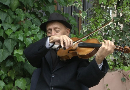 E TRISHTË/ Ndahet nga jeta mjeshtri i violinës, Hetem Qerimaj