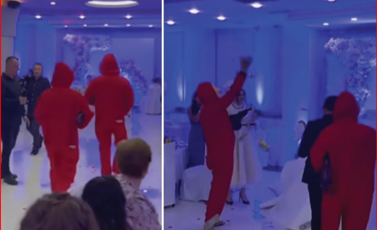 ÇUDIRAT SHQIPTARE/ “La Casa de Papel” dhe sheikët arabë “zbarkojnë” në dasmën laçiane, leku “derdhet lumë”