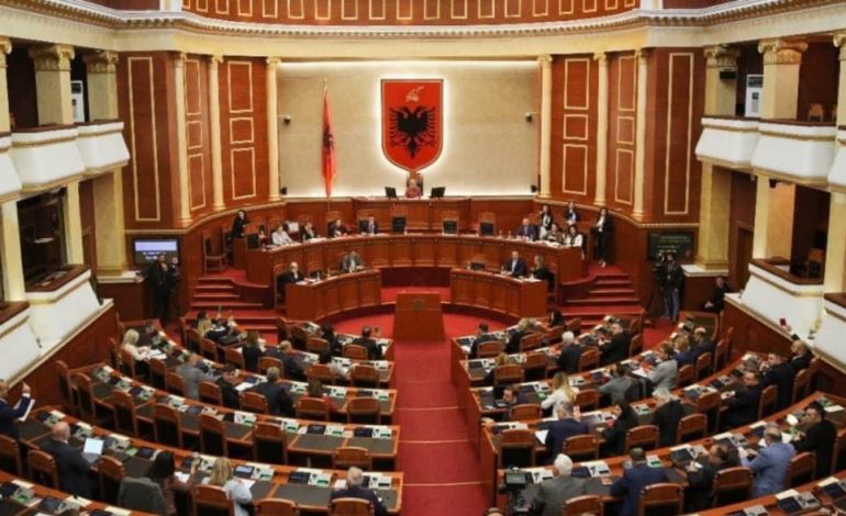 SOT SESIONI I RI PARLAMENTAR NË KUVEND/ Nga reforma territoriale te ligji për ish-spiunët e sigurimit, ja çfarë pritet të diskutohet