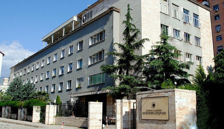 MASHTRIM ME TVSH-NË DHE DËM SHTETIT…/ 13 të arrestuar dhe 13 subjekte nën hetim. Prokuroria: Skemë kriminale, të përfshirë dhe zyrtarë