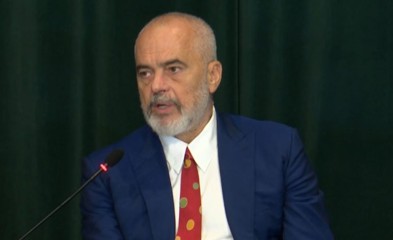 MBËSHTETJE FINANCIARE ME 30 000 LEKË PËR ÇDO HEKTARË TË MBJELLË/ Rama-fermerëve: Nga sot nis aplikimi në e-Albania