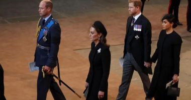 HOMAZHE MBRETËRESHËS/ Ekspertja zbulon sekretet që fshihen pas gjuhës së trupit të nuseve dhe nipërve të Elizabeth II