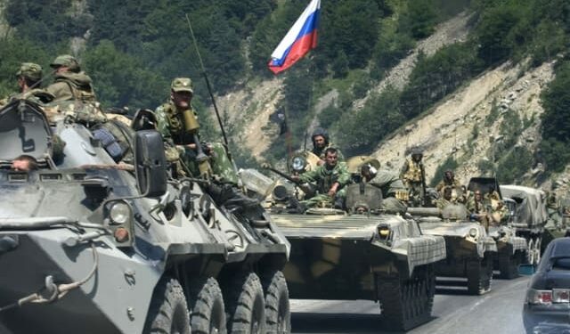 KËRCËNIMI/ Trupat e Putin vendosen pranë Gjeorgjisë, rusët i tremben mbylljes së mundshme të kufijve nga Kremlini