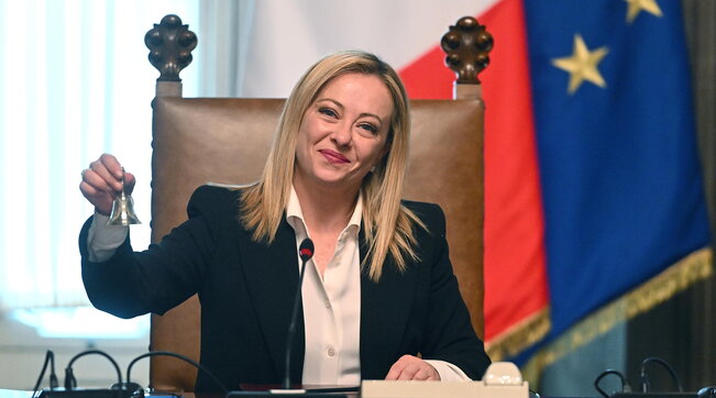 QEVERIA NË ITALI/ Draghi i kalon zyrtarisht pushtetin Melonit
