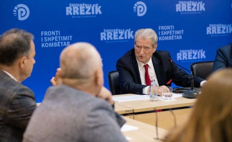 BERISHA TAKIM ME DREJTUESIT E GRUPEVE TË PUNËS/ Zbardhen direktivat e kreut të PD, si do të vijojë aksioni