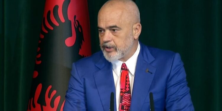 “NUK JEMI VETËM FALË NDIHMËS SUAJ”/ Rama me Von der Leyen: Në 2024 gati hekurudha Tiranë- Rinas-Durrës!