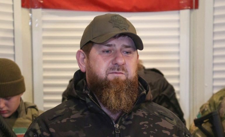“ËSHTË DËSHIRA E TYRE”/ I kërkoi Putinit të përdorë armët bërthamore, gjenerali rus dërgon në luftë 3 djemtë e tij të mitur