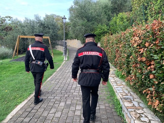 HORROR NË ITALI/ Adoleshenti shqiptar goditet me thikë në qafë dhe bark, largohet duke u zvarritur