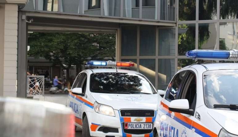MASHTRONIN TË HUAJT PËR TË INVESTUAR NË…/ 3 të arrestuar në një call centre, në kërkim pronari i subjektit