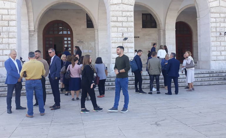 “100% BOJKOT”/ Java e dytë e protestës së pedagogëve, Kovaçi paralajmëron hapin e radhës