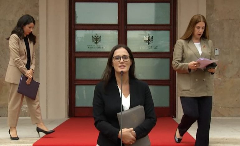 MIRATOHET PROJEKT-BUXHETI PËR VITIN 2023/ Ibrahimaj flet pas mbledhjes së qeverisë: Parashikojmë rritje të ekonomisë me normë 2.6 %
