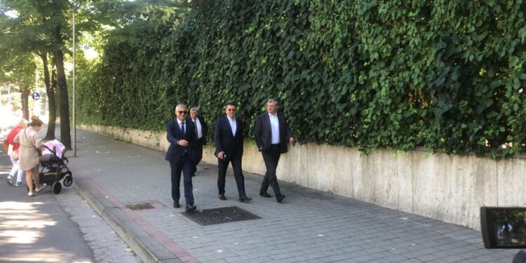 ZGJEDHJET VENDORE/ Mediu pas takimit me Presidentin: 14 Maj, data më e mirë