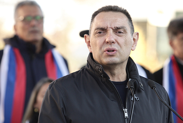 “TË KËRKOSH NGA SERBIA TË NJOHË KOSOVËN…”/ Ministri serb akuzon BE-në: Për gabimet dhe dështimet në Ballkan fajësoni veten…