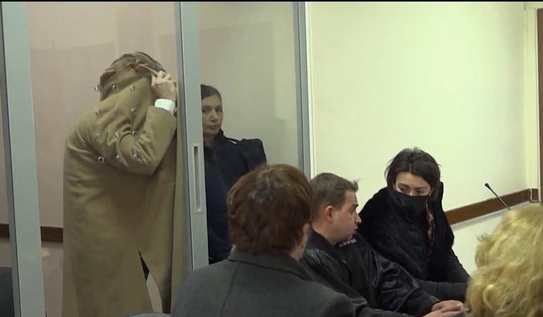 AKUZOHEN PËR QINDRA MIJËRA EURO TË FALSIFIKUARA NË VENDIN TONË/ Prokuroria kërkon 27 vite burg për 3 shtetasit francezë
