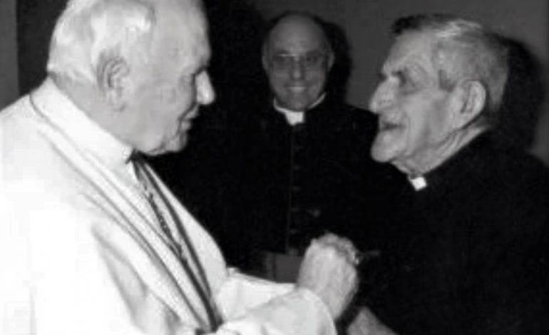DOSSIER/ Historia tragjike e meshtarit që të gjithë e dinin të vdekur: Më 7 nëntor 1996, jezuiti shqiptar nga Kopliku e bëri të qante Papa Gjon Palin II në Vatikan…